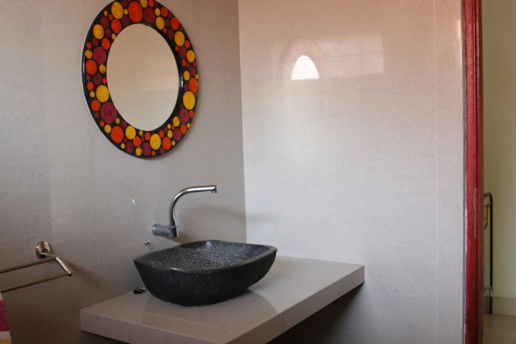 Biru Meno Beach Bungalows Gili Meno Room photo