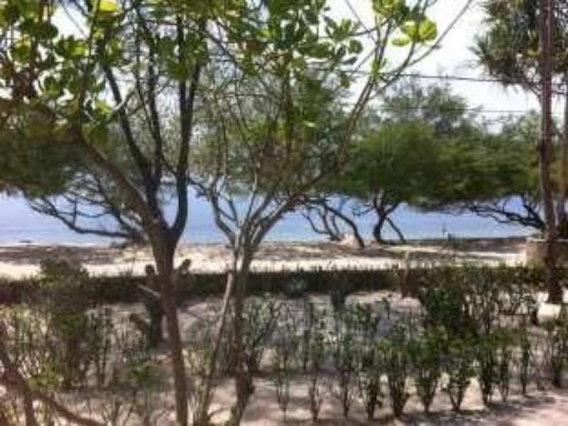Biru Meno Beach Bungalows Gili Meno Exterior photo